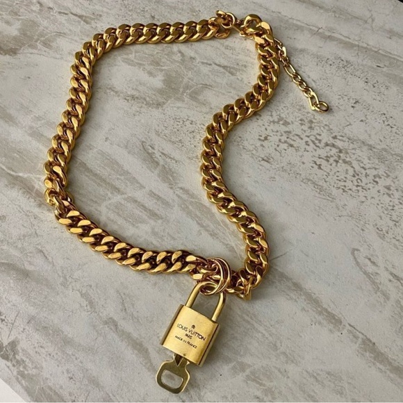 LOUIS VUITTON Lock and key 🔐 on Gold Tone Necklace #307 - Picture 3 of 5